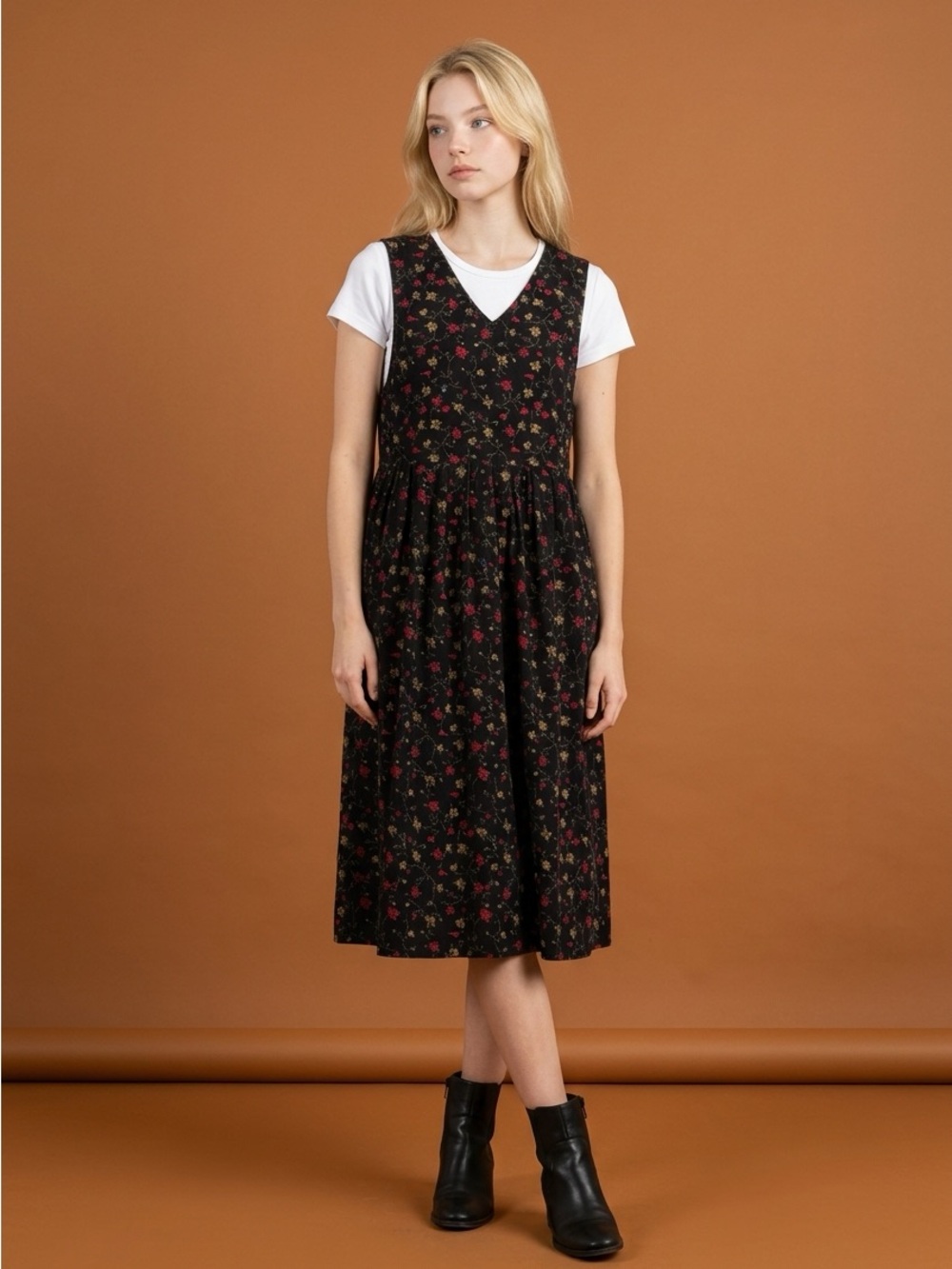 Vintage Bryn Connelly Black Floral V-Neck Midi Dress